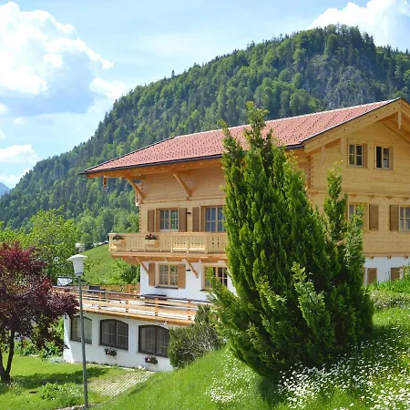 Landenhammer Apartment *